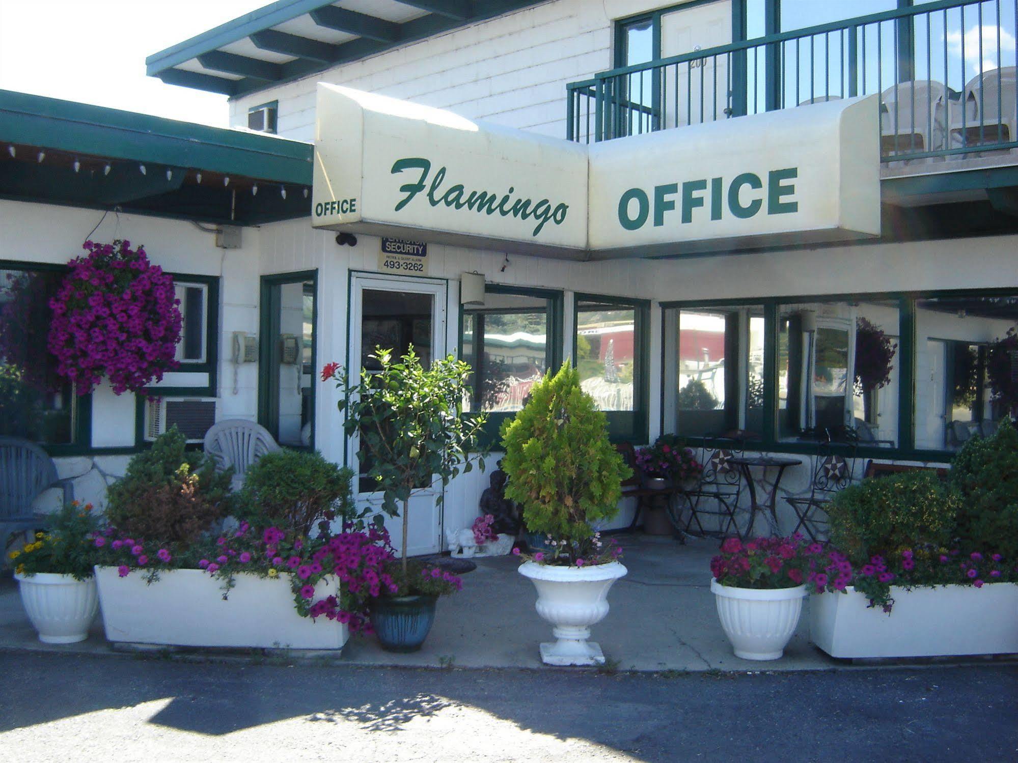 Flamingo Motel Penticton Eksteriør bilde